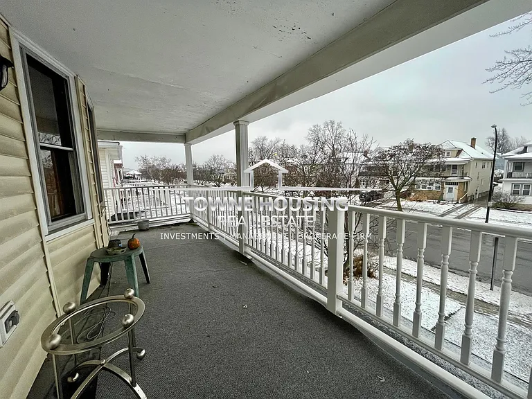 418 Colvin Ave — Photo 37