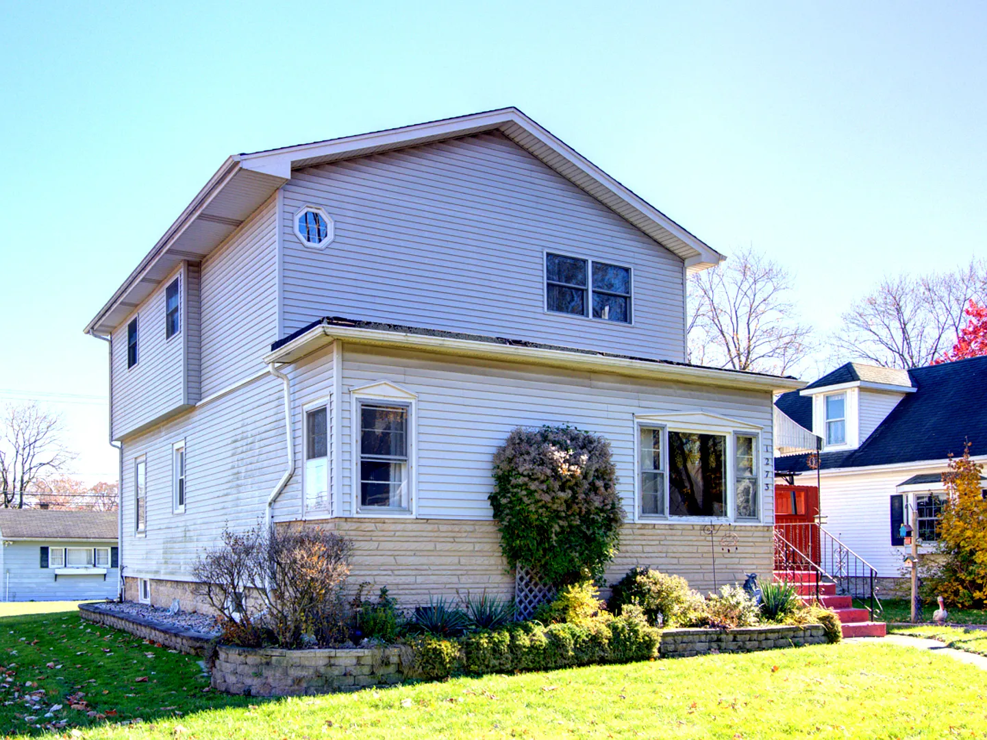 1273 Columbia St photo 1