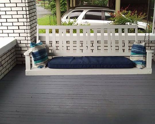 Porch swing