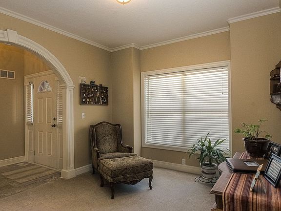 5th image of 5624 Marion Cir