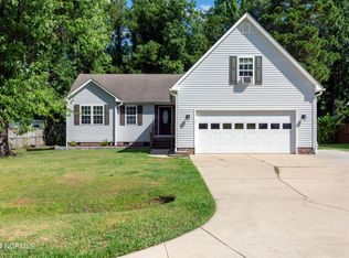 111 Leonard Dr, New Bern, NC 28560