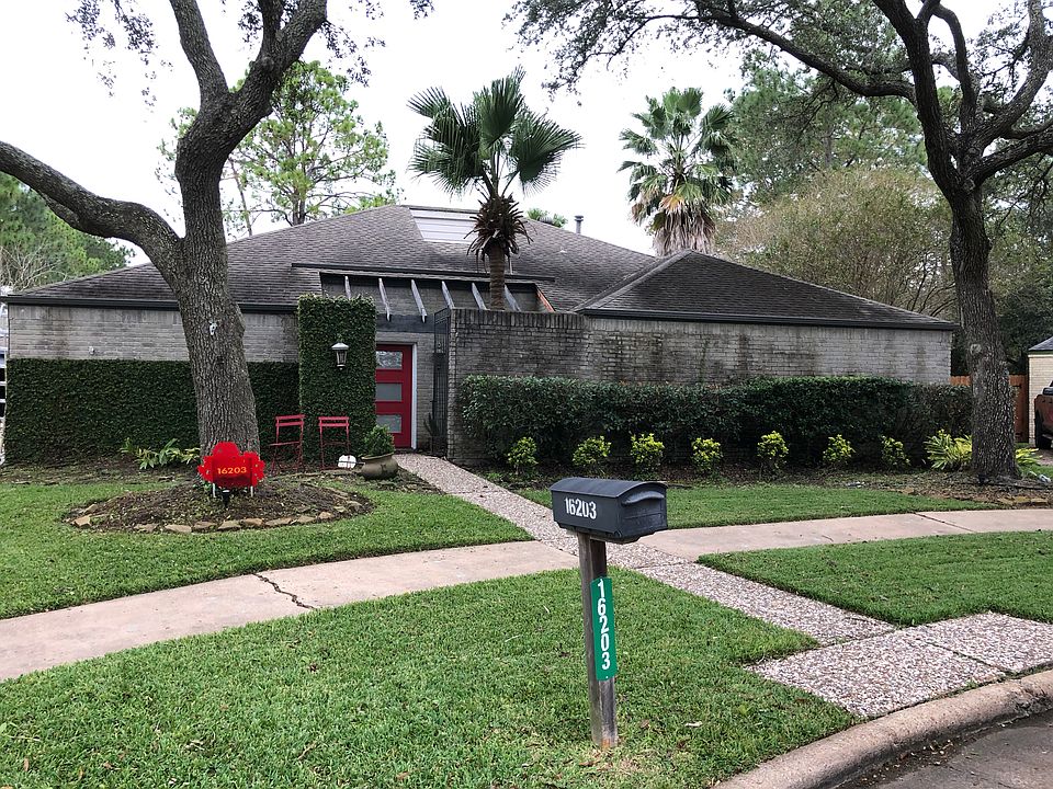 1st image of 16203 Larkfield Dr