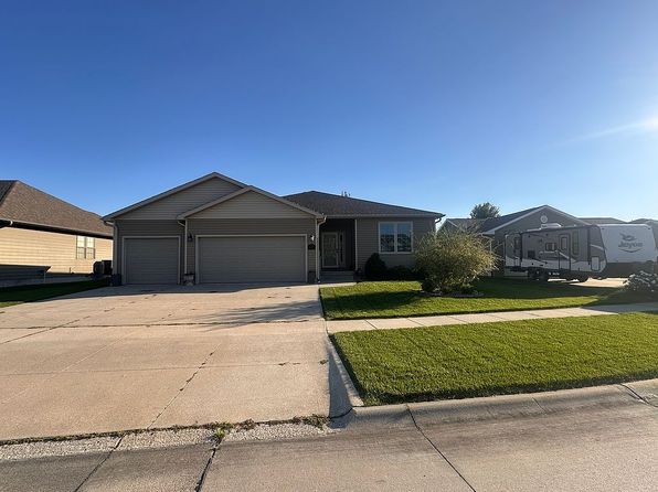 2120 Greenway Dr