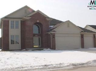 21176 Strawberry Hl, Macomb, MI 48044