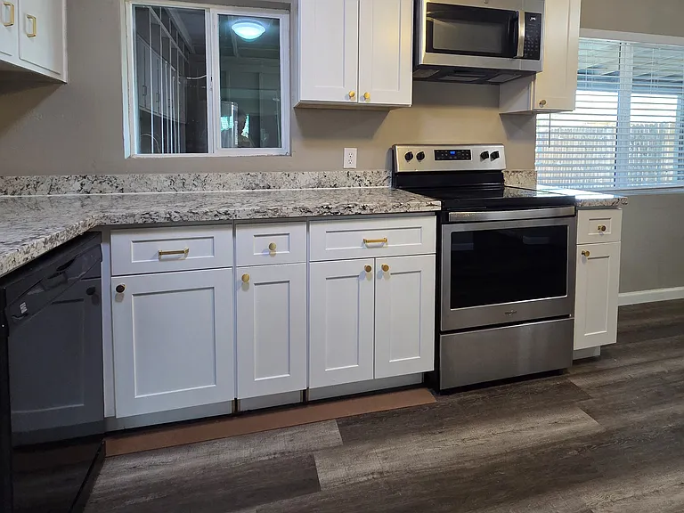 12932 W Tara Ln — Photo 15