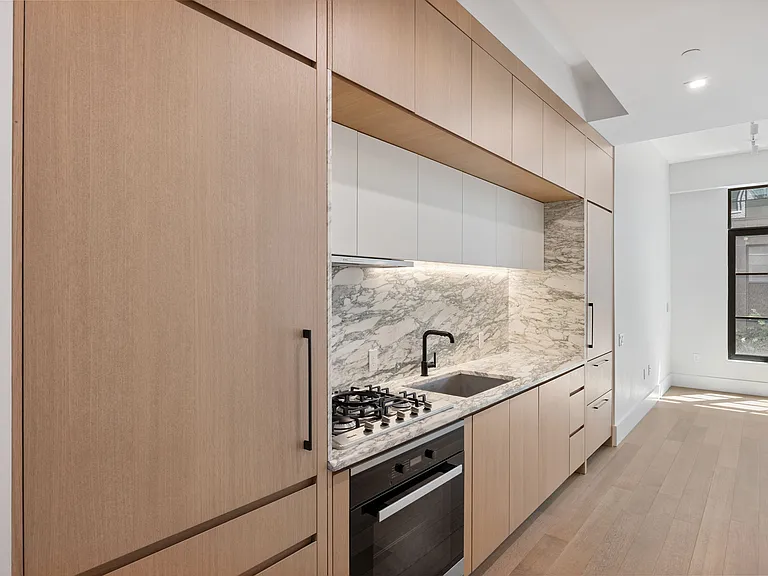 517 W 29th St #2C — Photo 9