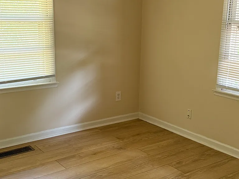 2573 Delano Dr — Photo 5