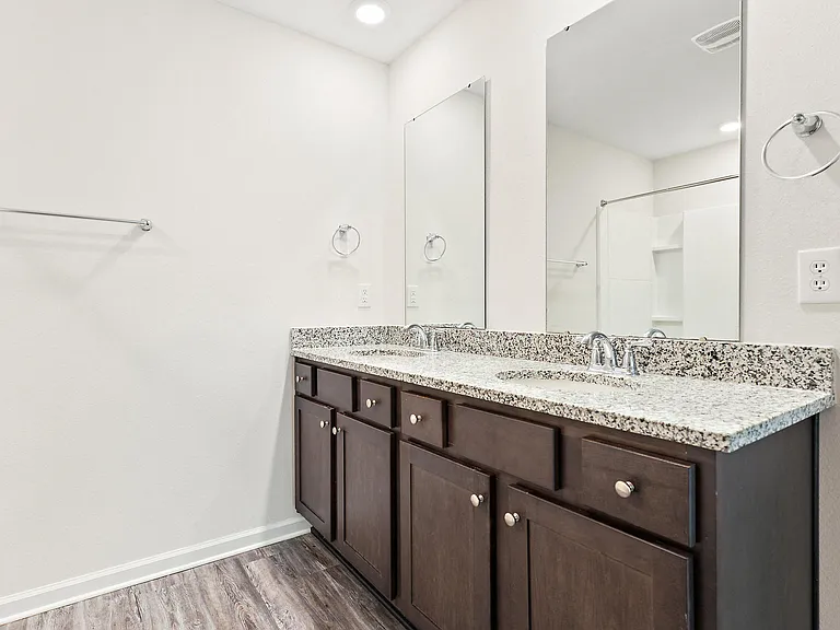 Emerald Lakes South — Photo 16