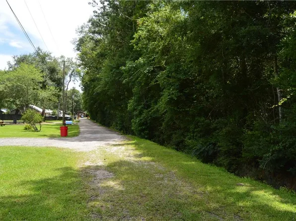 39065 Gum St, Pearl River, LA 70452