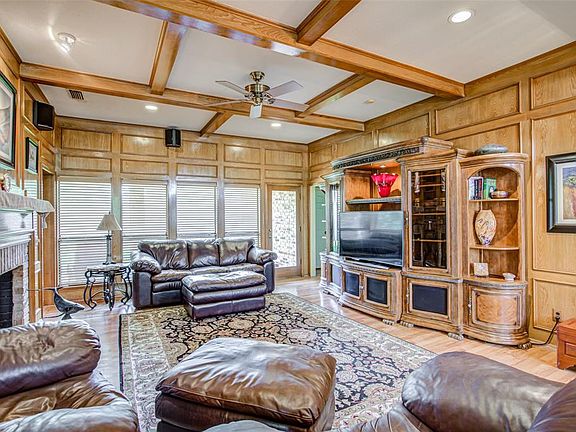 5th image of 2303 Highland Heights Ln