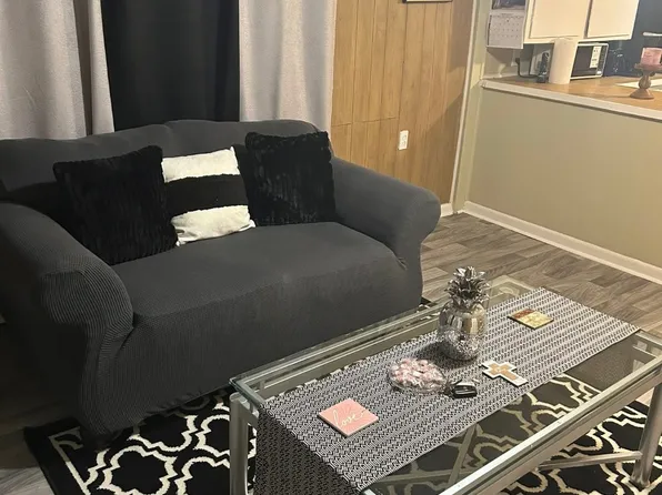 1036 Carnell St, Port Gibson, MS 39150