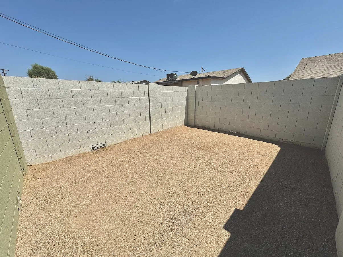 2 bed, 750 sqft, $1,427 — Photo 2