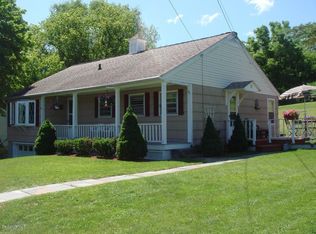 37 Willshire Dr, Williamstown, MA 01267