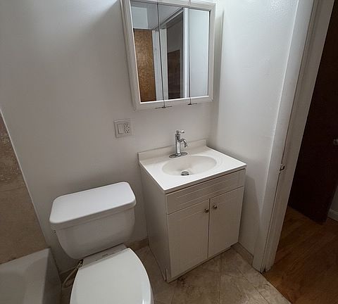 5th image of 145 Endicott St APT 3