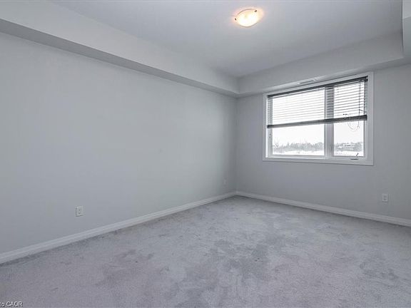 5th image of 299 Cundles Rd E #306