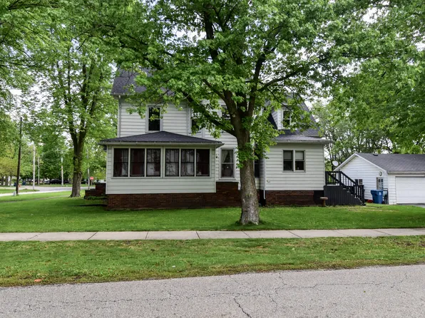 300 N Wolf St, Odell, IL 60460