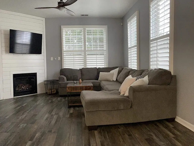 4725 Martinique Ct — Photo 12