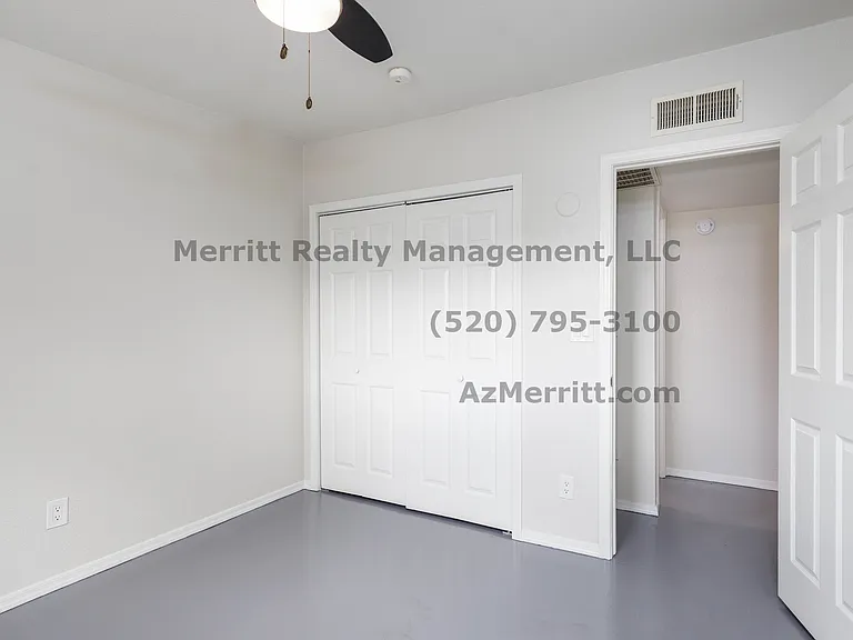 50 W King Rd #15 — Photo 11