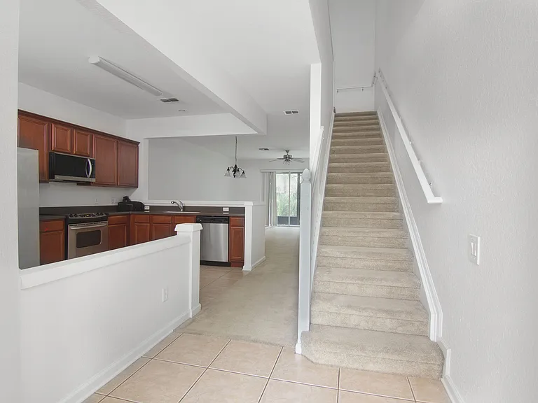 1020 Berkman Cir — Photo 3