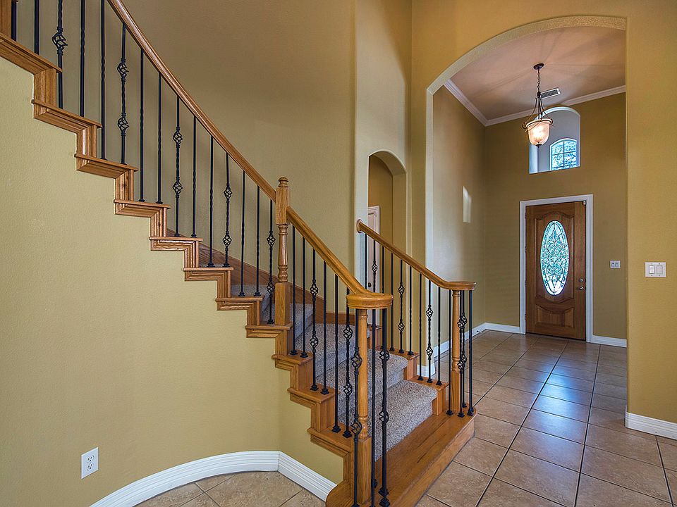 1st image of 1510 Lake Forest Cv
