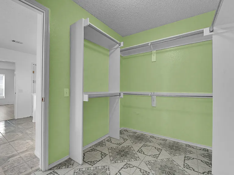 1407 Autumncrest Dr — Photo 17