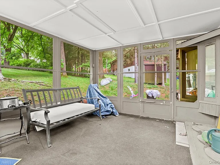 104 Forest Dr — Photo 14