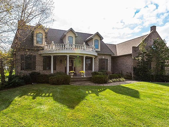 5th image of 105 Cambridge Ln