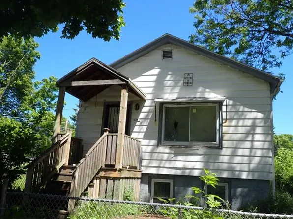 3042 North 19th STREET, Milwaukee, WI 53206