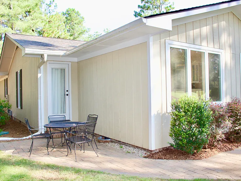 940 Saint Andrews Dr — Photo 4