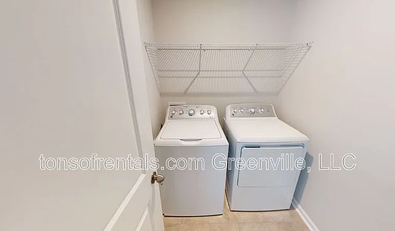 1109 Maridian St — Photo 18