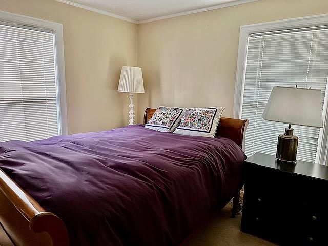 Bedroom with Queen size bed