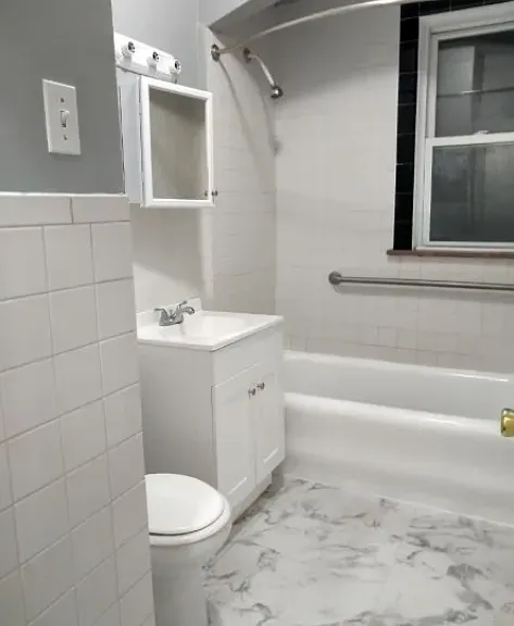 326 Field Pl #2L — Photo 5