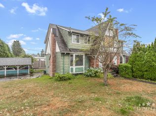 1060 Fell Ave, Burnaby, BC V5B3Y6