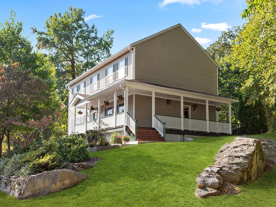 102 Devonshire Rd Larchmont, NY-5.jpg