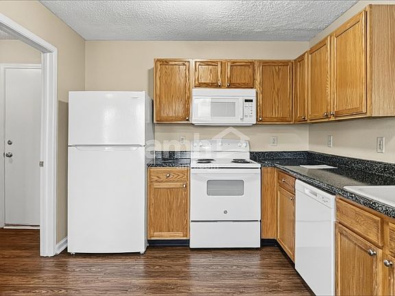 3rd image of 2162 Providence Dr