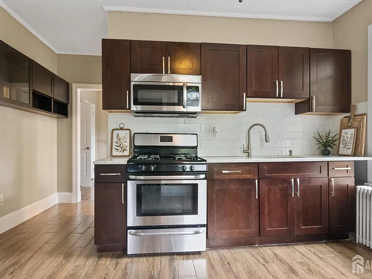 145-147 Delaware Ave #2 — Photo 8