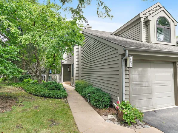 802 Golf Ln Unit 994, Lake Barrington, IL 60010