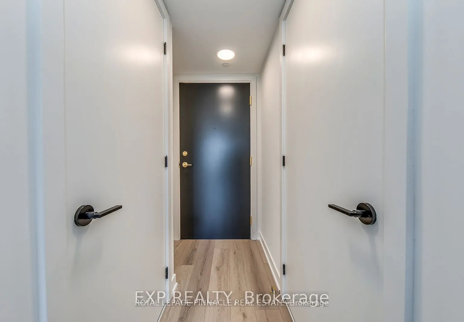 1 bed, $2,400 — Photo 4