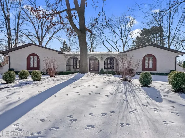 12060 Cherokee Cir, Shelby Township, MI 48315