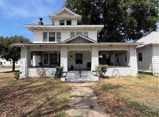 416 W 3rd St, Coffeyville, KS 67337