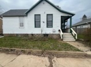2430 Carney Ave, Marinette, WI 54143