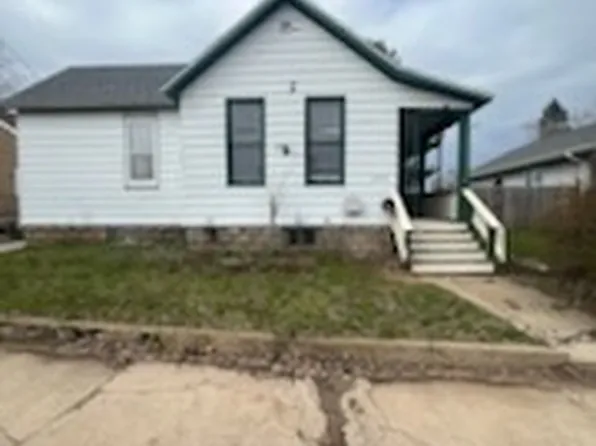 2430 Carney Ave, Marinette, WI 54143