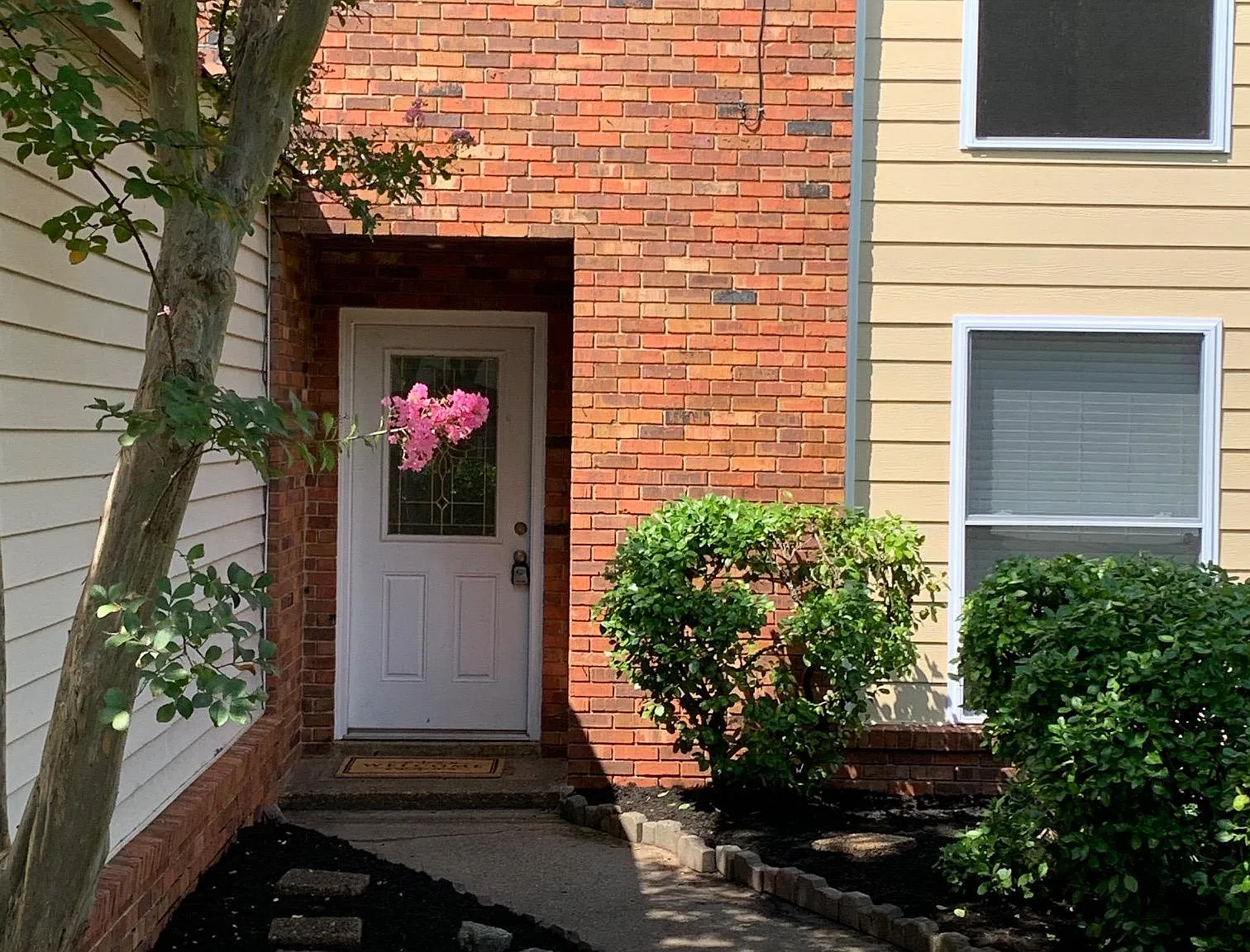 6992 Redfield Dr — Photo 3