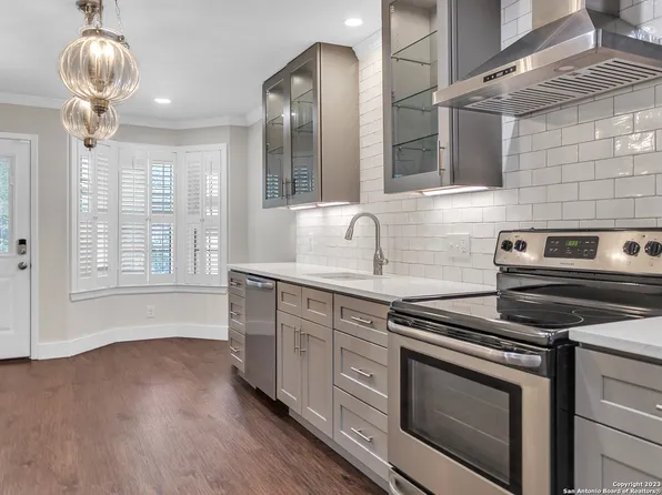 8415 FREDERICKSBURG RD #403, San Antonio, TX 78229