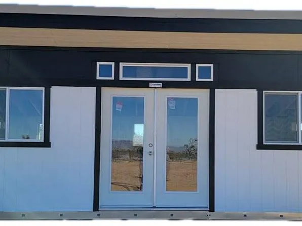 3252 S Dale Evans Rd, Yucca, AZ 86438
