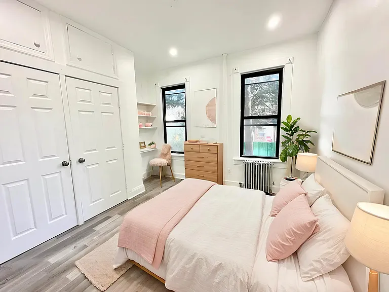 21-59 42nd St #1L — Photo 7