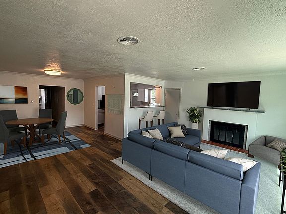 5th image of 410 Quincy St #1