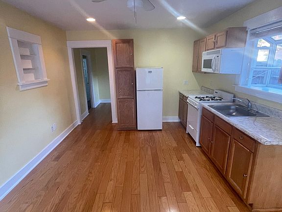 3rd image of 506 Tremont Ave #506