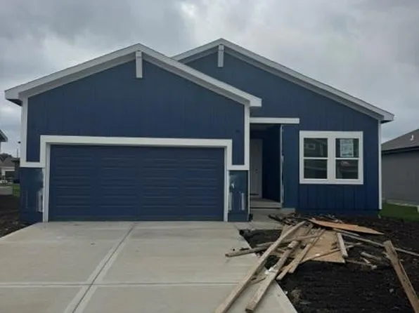 19627 W 195th Pl, Spring Hill, KS 66083