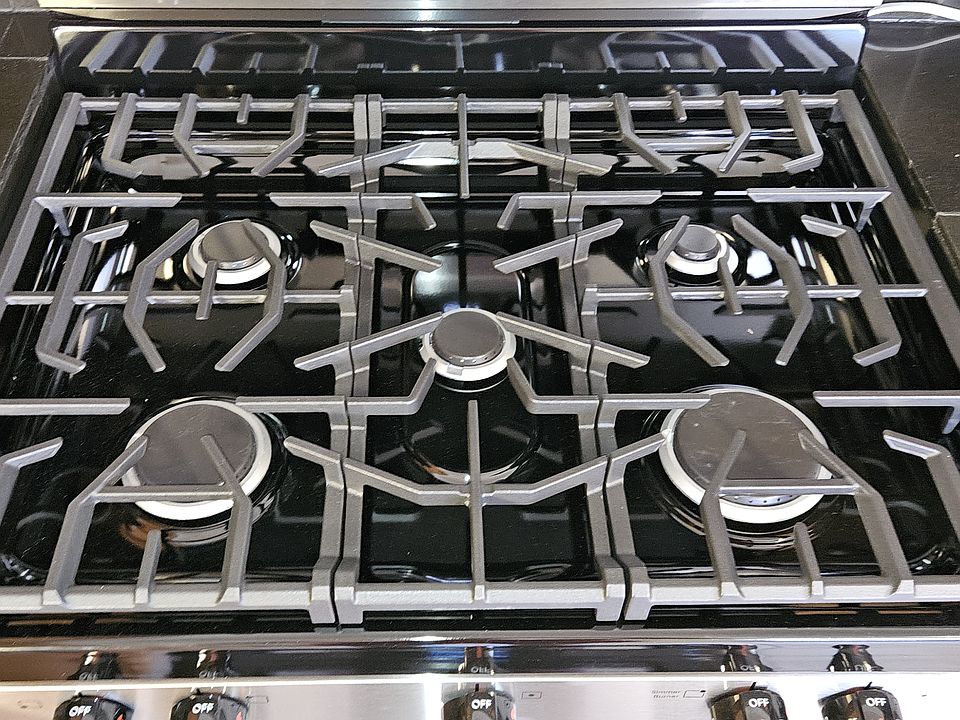 New 5 burner gas stove.